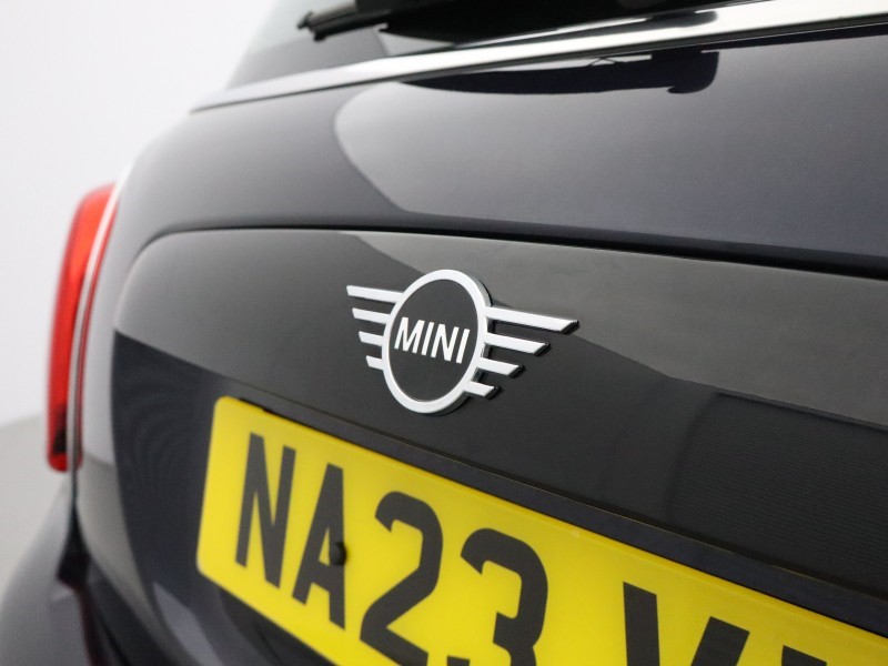 2023 (23) MINI HATCHBACK 1.5 Cooper Exclusive 3dr 5766578