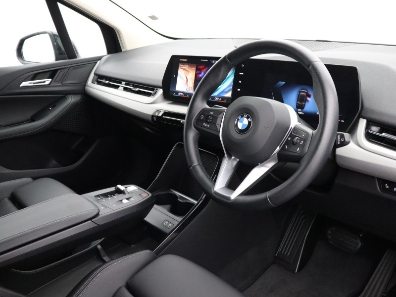 2025 (75) BMW 2 SERIES 220i MHT Sport 5dr DCT 5767319