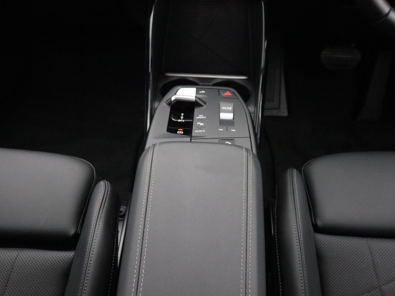 2025 (75) BMW 2 SERIES 220i MHT Sport 5dr DCT 5767352