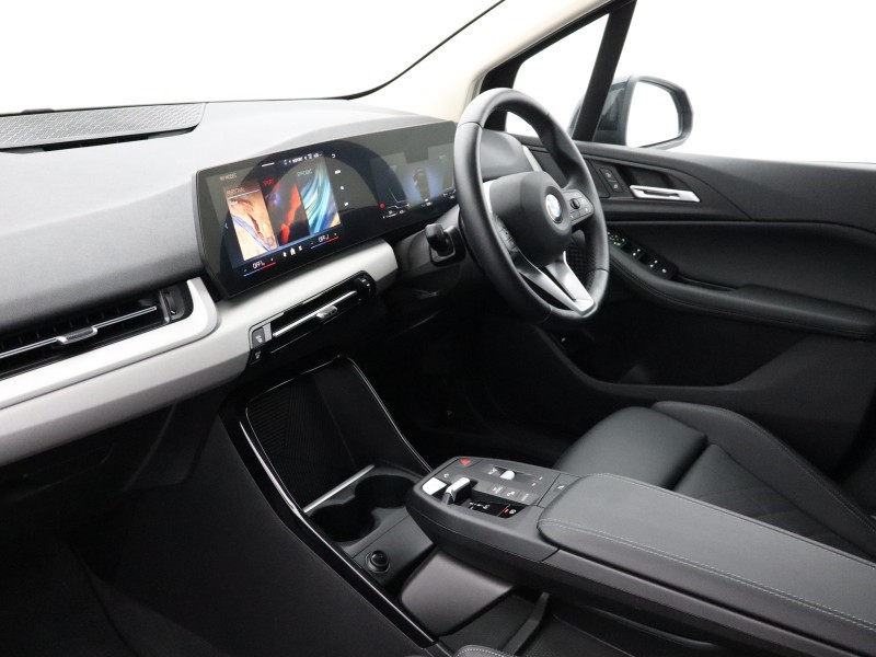 2025 (75) BMW 2 SERIES 220i MHT Sport 5dr DCT 5767353