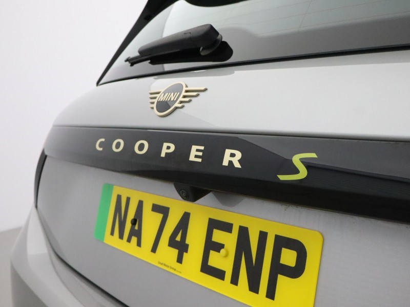 2024 (74) MINI COOPER 160kW SE Classic 54kWh 3dr Auto 5773463