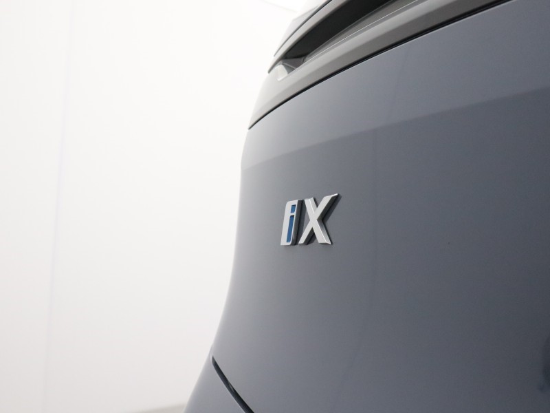 2022 (22) BMW iX 240kW xDrive40 M Sport 76.6kWh 5dr Auto 5815190