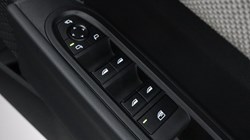 2025 (75) MINI COOPER 1.5 C Exclusive 5dr Auto 5799524