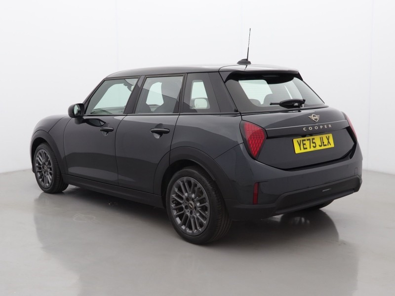 2025 (75) MINI COOPER 1.5 C Exclusive 5dr Auto 5799500