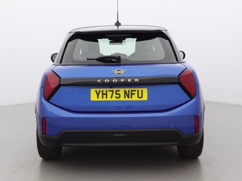 2025 (75) MINI COOPER 1.5 C Exclusive 5dr Auto 5826223