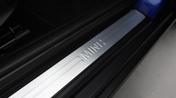 2025 (75) MINI COOPER 1.5 C Exclusive 5dr Auto 5826238