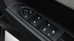 2025 (75) MINI COOPER 1.5 C Exclusive 5dr Auto 5826241