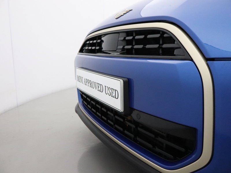 2025 (75) MINI COOPER 1.5 C Exclusive 5dr Auto 5826236