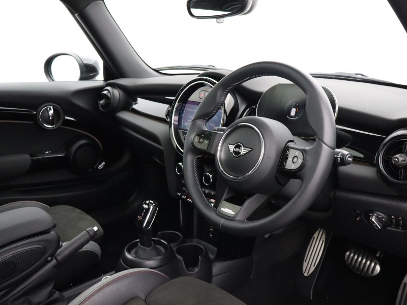 2023 (73) MINI HATCHBACK 1.5 Cooper Sport 3dr Auto 5781056