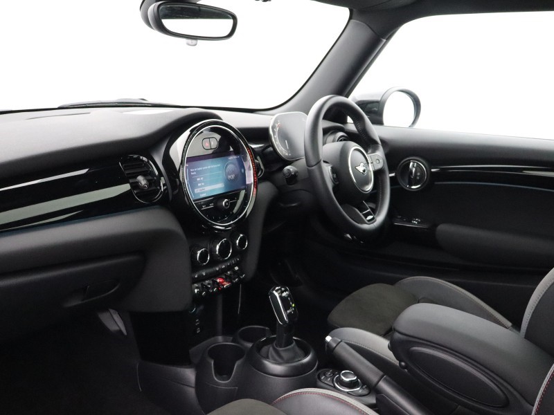 2023 (73) MINI HATCHBACK 1.5 Cooper Sport 3dr Auto 5781093