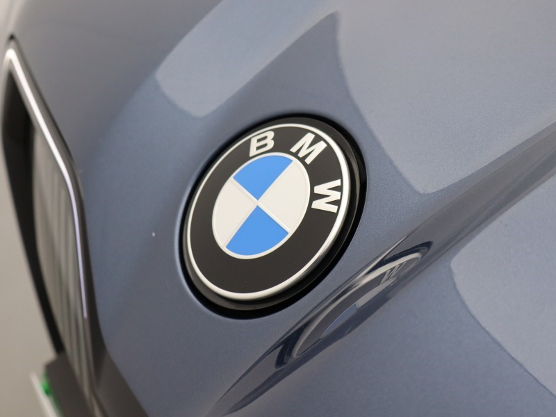2025 (75) BMW iX 300kW xDrive45 Sport 101kWh 5dr Auto 5758875