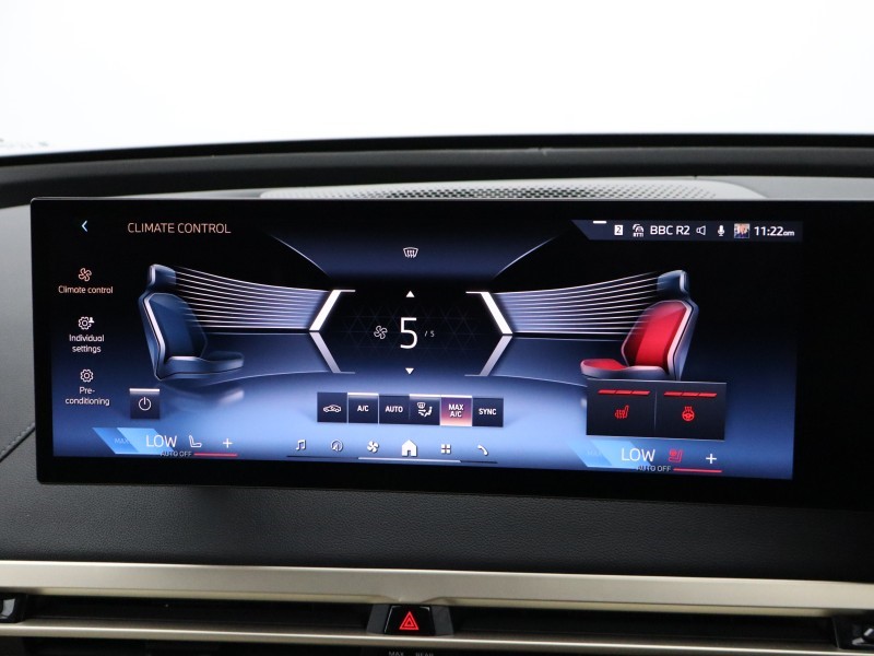 2025 (75) BMW iX 300kW xDrive45 Sport 101kWh 5dr Auto 5758909