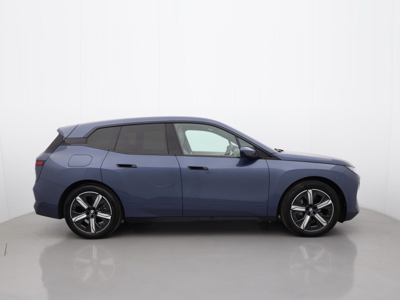 2025 (75) BMW iX 300kW xDrive45 Sport 101kWh 5dr Auto 5758860