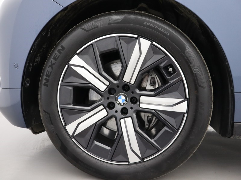 2025 (75) BMW iX 300kW xDrive45 Sport 101kWh 5dr Auto 5758872