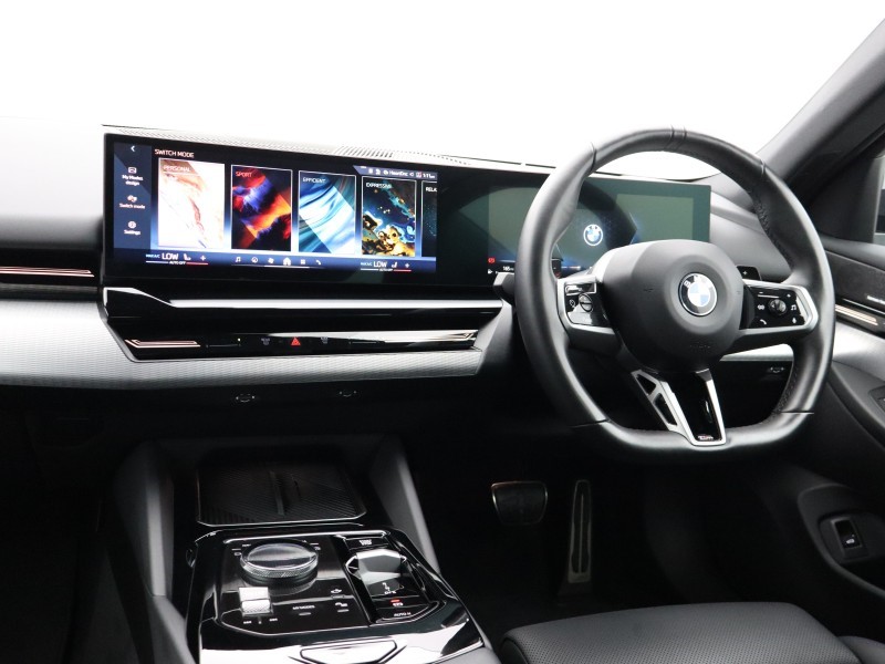 2023 (73) BMW 5 SERIES 520i M Sport 4dr Auto 5816596