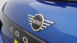 2025 (75) MINI COOPER 2.0 S Exclusive 5dr Auto 5812078