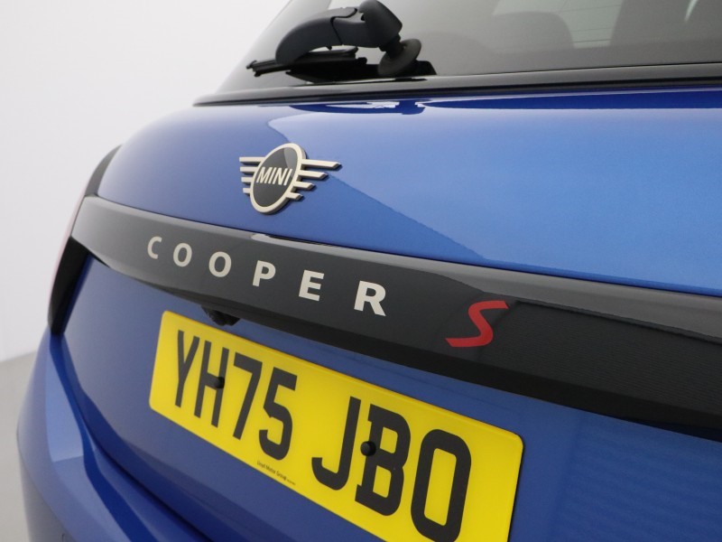 2025 (75) MINI COOPER 2.0 S Exclusive 5dr Auto 5812077