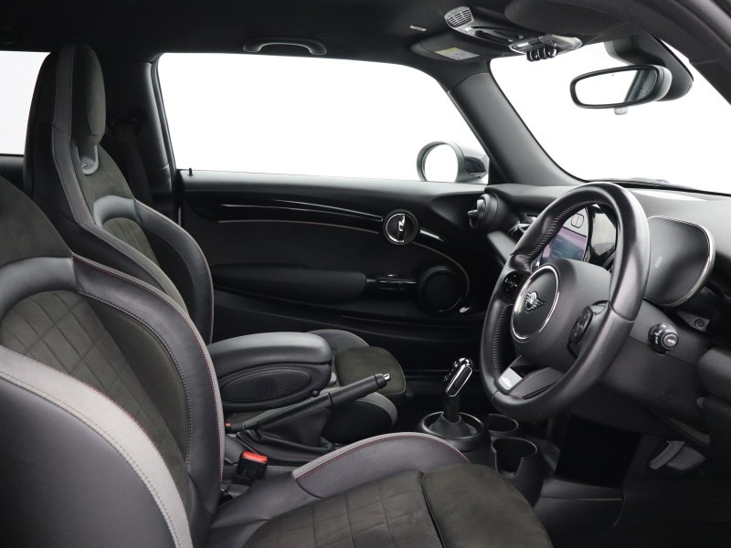 2023 (23) MINI HATCHBACK 1.5 Cooper Sport 3dr Auto 5801230