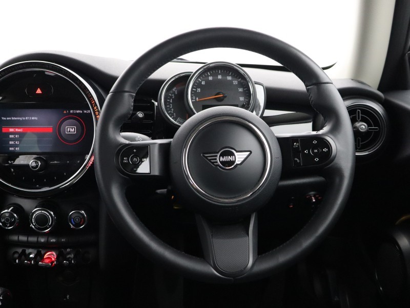 2021 (71) MINI HATCHBACK 1.5 Cooper Classic 3dr 5855164