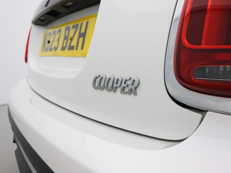 2023 (23) MINI HATCHBACK 1.5 Cooper Classic Premium 5dr Auto 5818234
