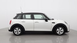 2023 (23) MINI HATCHBACK 1.5 Cooper Classic Premium 5dr Auto 5818620
