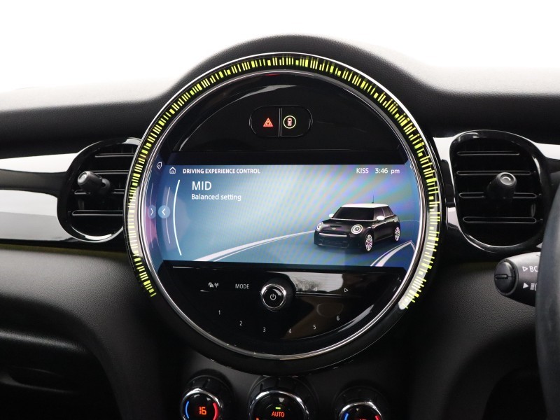2023 (23) MINI HATCHBACK 1.5 Cooper Classic Premium 5dr Auto 5818262