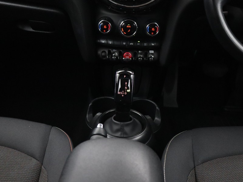 2023 (23) MINI HATCHBACK 1.5 Cooper Classic Premium 5dr Auto 5818282