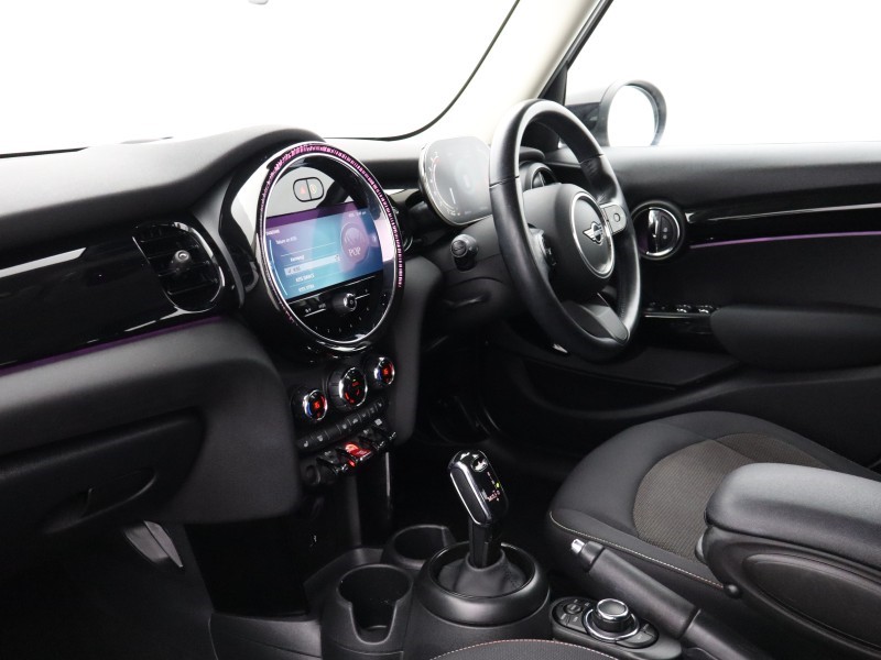 2023 (23) MINI HATCHBACK 1.5 Cooper Classic Premium 5dr Auto 5818284