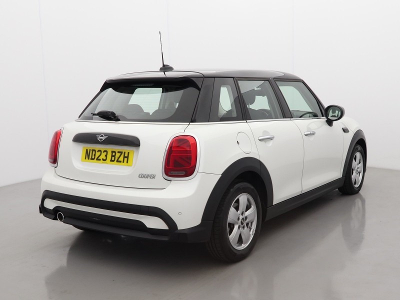 2023 (23) MINI HATCHBACK 1.5 Cooper Classic Premium 5dr Auto 5818230