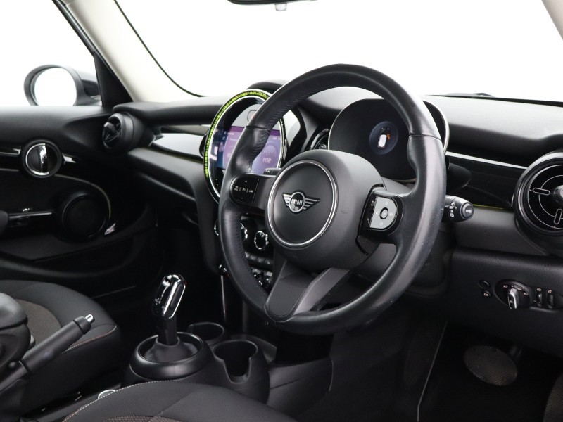 2023 (23) MINI HATCHBACK 1.5 Cooper Classic Premium 5dr Auto 5818245
