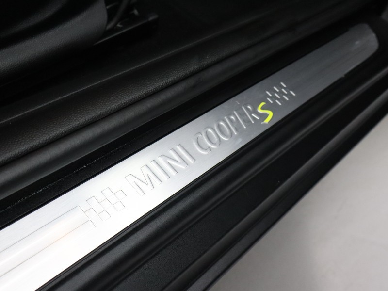 2020 (70) MINI HATCHBACK 135kW Cooper S Level 2 33kWh 3dr Auto 5883887
