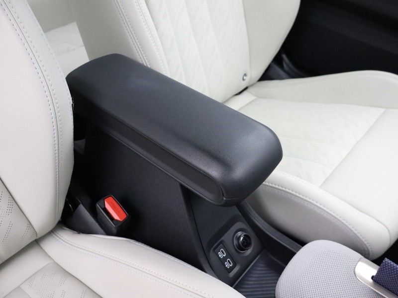 2024 (74) MINI COOPER 1.5 C Exclusive 3dr Auto 5930553