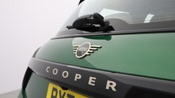 2024 (74) MINI COOPER 1.5 C Exclusive 3dr Auto 5930533