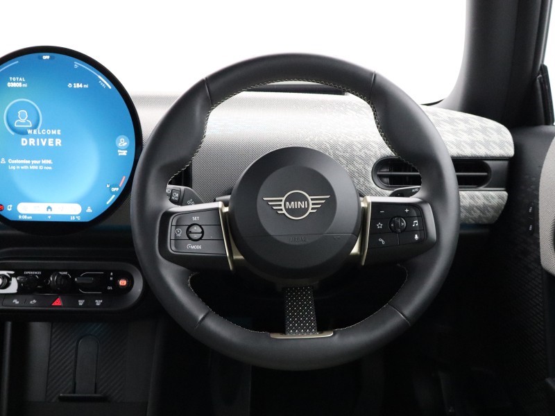 2024 (74) MINI COOPER 1.5 C Exclusive 3dr Auto 5930578