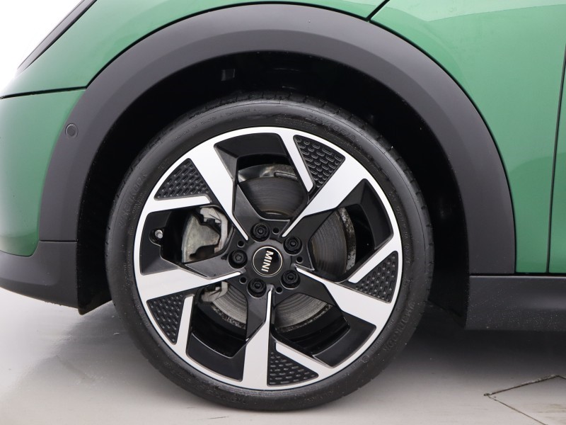 2024 (74) MINI COOPER 1.5 C Exclusive 3dr Auto 5930538