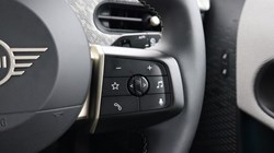 2024 (74) MINI COOPER 1.5 C Exclusive 3dr Auto 5930566
