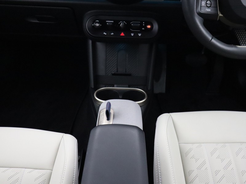 2024 (74) MINI COOPER 1.5 C Exclusive 3dr Auto 5930579