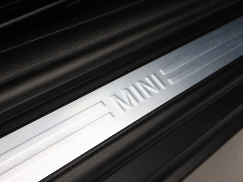2024 (74) MINI COOPER 1.5 C Exclusive 3dr Auto 5930545