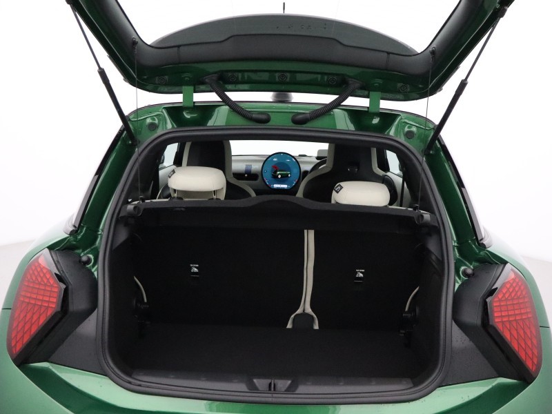 2024 (74) MINI COOPER 1.5 C Exclusive 3dr Auto 5930535