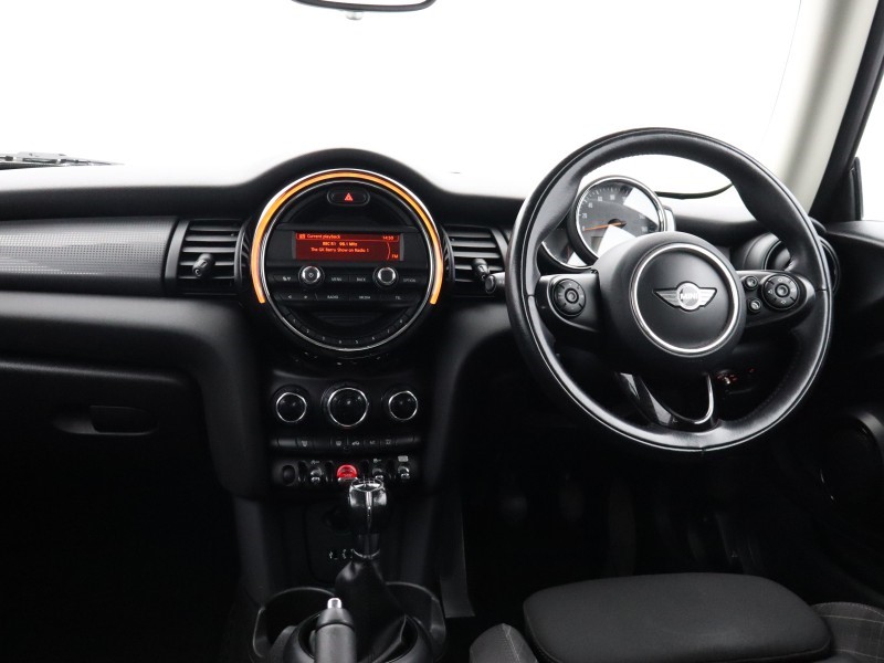 2017 (67) MINI HATCHBACK 1.5 Cooper 3dr 5860393