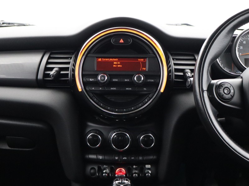 2017 (67) MINI HATCHBACK 1.5 Cooper 3dr 5860390