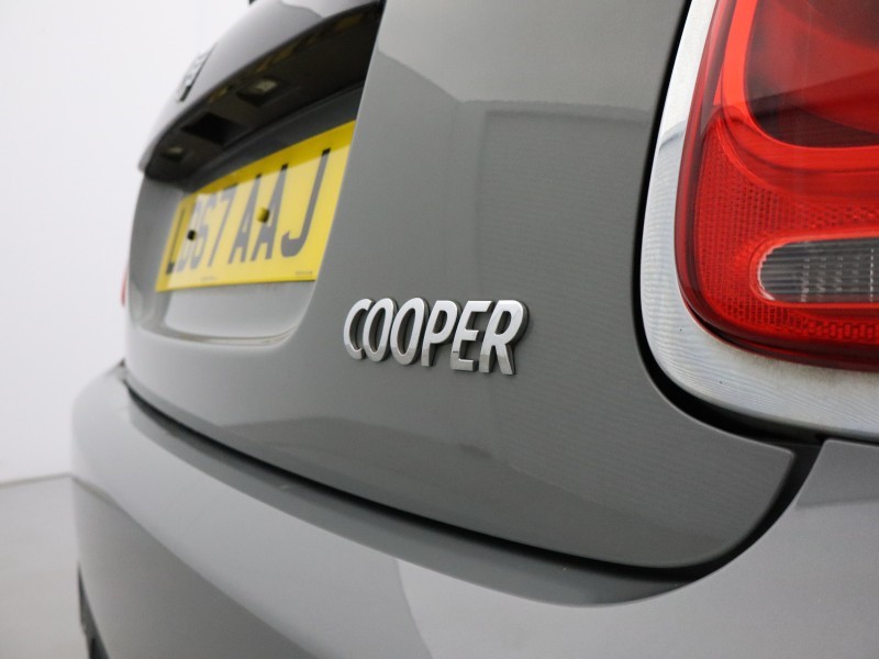2017 (67) MINI HATCHBACK 1.5 Cooper 3dr 5860348