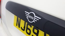 2019 (69) MINI HATCHBACK 1.5 Cooper Classic II 5dr 5833031