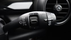 2019 (69) MINI HATCHBACK 1.5 Cooper Classic II 5dr 5833062