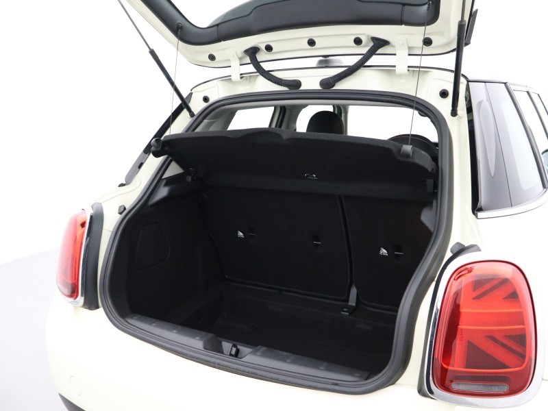 2019 (69) MINI HATCHBACK 1.5 Cooper Classic II 5dr 5833034