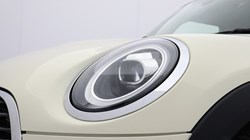2019 (69) MINI HATCHBACK 1.5 Cooper Classic II 5dr 5833036