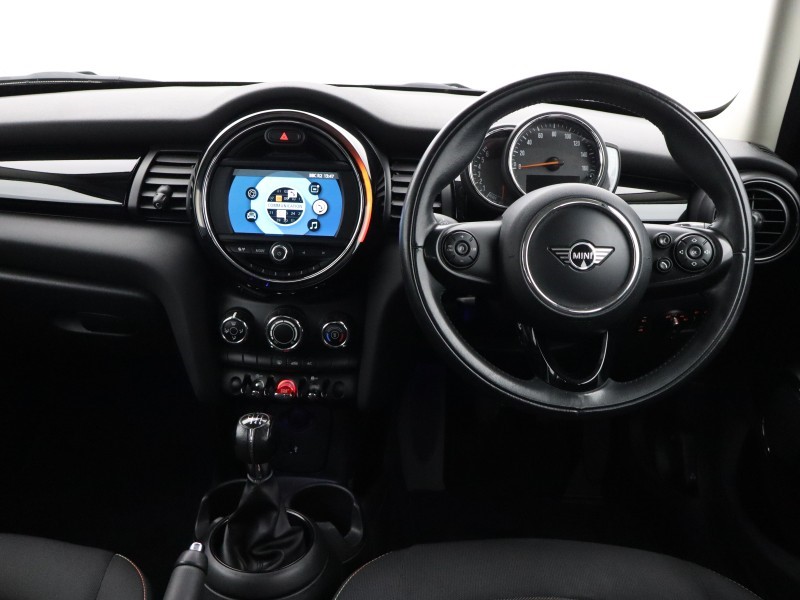 2019 (69) MINI HATCHBACK 1.5 Cooper Classic II 5dr 5833067