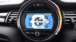 2019 (69) MINI HATCHBACK 1.5 Cooper Classic II 5dr 5833055