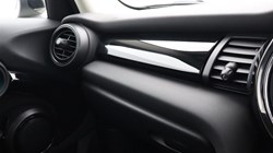 2019 (69) MINI HATCHBACK 1.5 Cooper Classic II 5dr 5833059