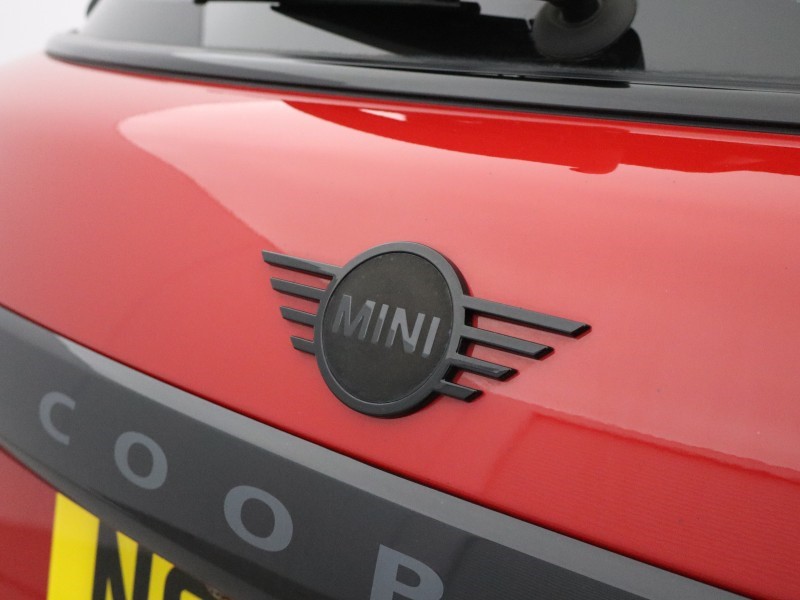 2024 (74) MINI COOPER 2.0 S Sport 5dr Auto 5924423